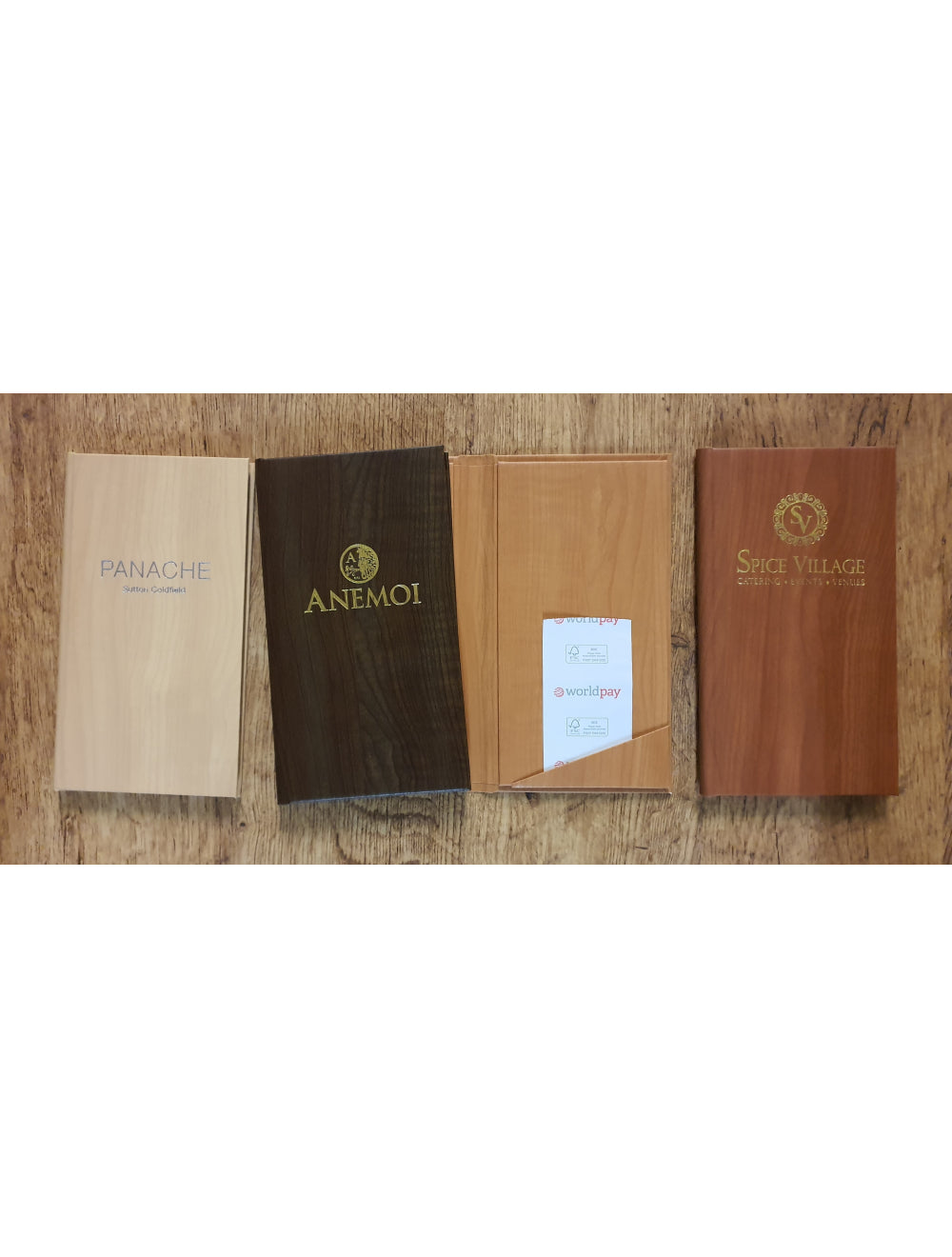 Présentateurs de factures de style de bois 